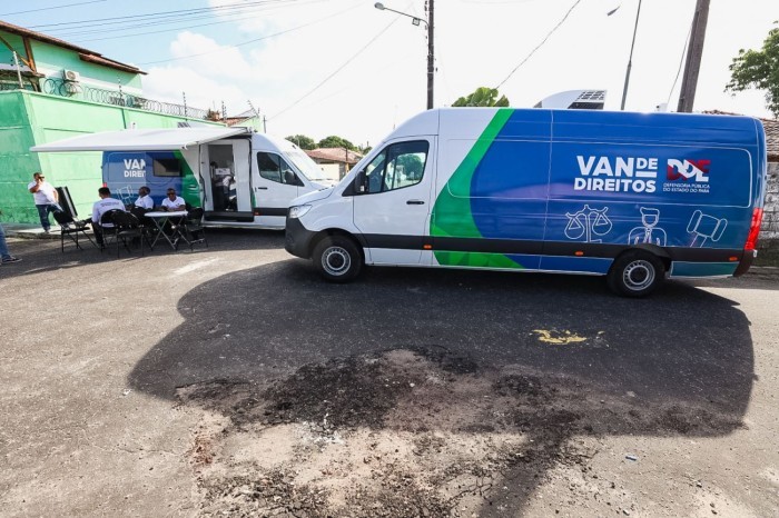 Estado participa da entrega de vans para atendimentos itinerantes da Defensoria Pública do Estado 