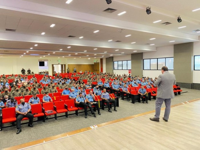 Juiz especialista em Direito Militar palestra sobre implicações legais das atividades policiais