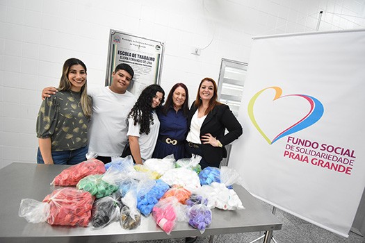 Em lindo gesto, irmãos se unem para juntar tampinhas para o Fundo Social de PG