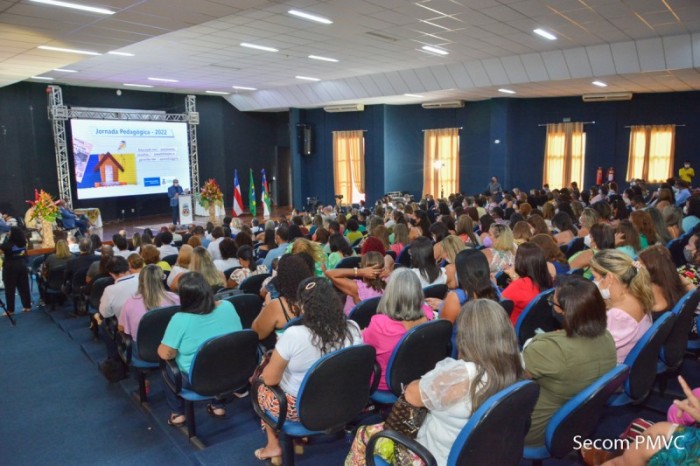 Palestras na Jornada pedagógica destacam o papel do professor nos tempos atuais