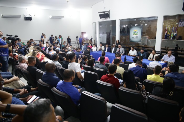 Quedas no fornecimento de energia foi tema de audiência pública em Rondonópolis na quinta (26)