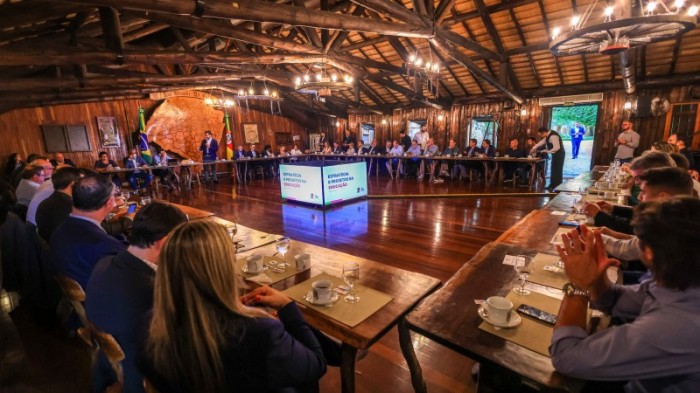 Propostas foram apresentadas à base aliada em encontro no Palácio Piratini -Foto: Gustavo Mansur/Secom