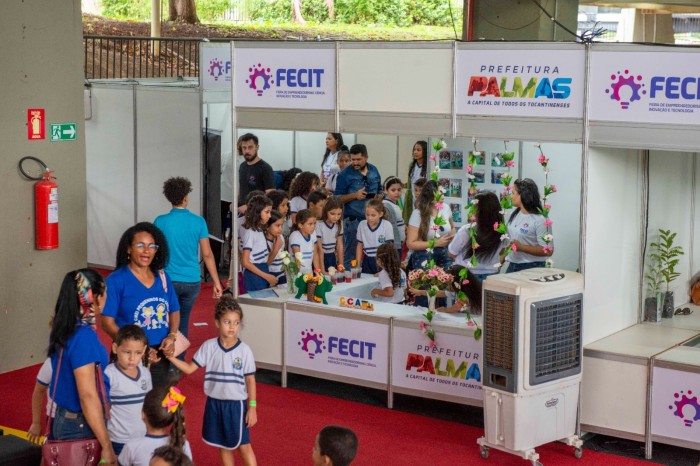 Alunos com projetos inscritos na Fecit participam de oficina de Manipulação de Alimentos