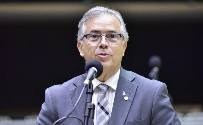 Joaquim Passarinho: a reforma precisa dar mais eficiência ao Estado - (Foto: Zeca Ribeiro/Câmara dos Deputados)