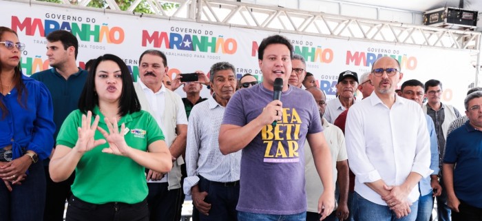 Bequimão recebe escola completamente reformada e Praça do Estudante