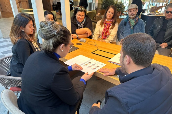 Cinthia Ribeiro lidera missão internacional de prefeitos em Barcelona