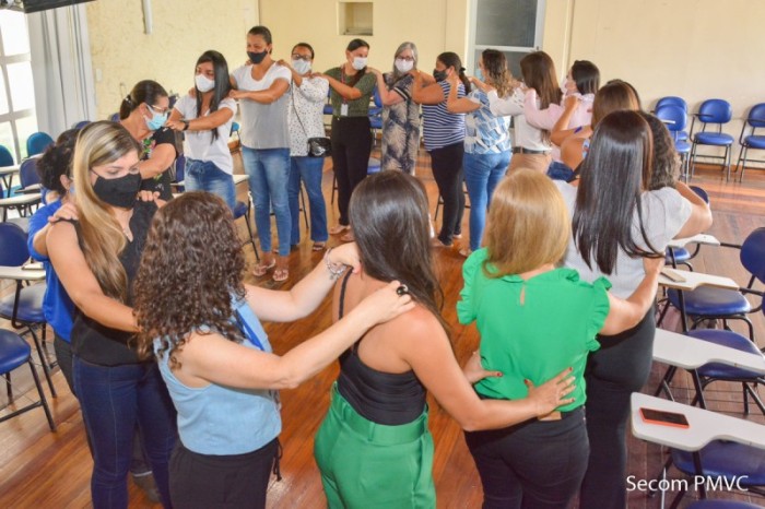 Semdes realiza atividade do Março Mulher para trabalhadoras da Emurc