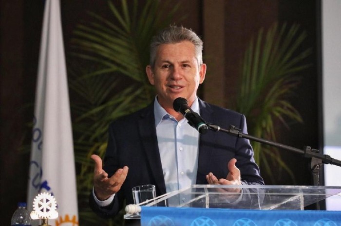 Governador entrega escola, MT-100, W-11, e lança obras no Araguaia, Rondonópolis e Campo Verde
