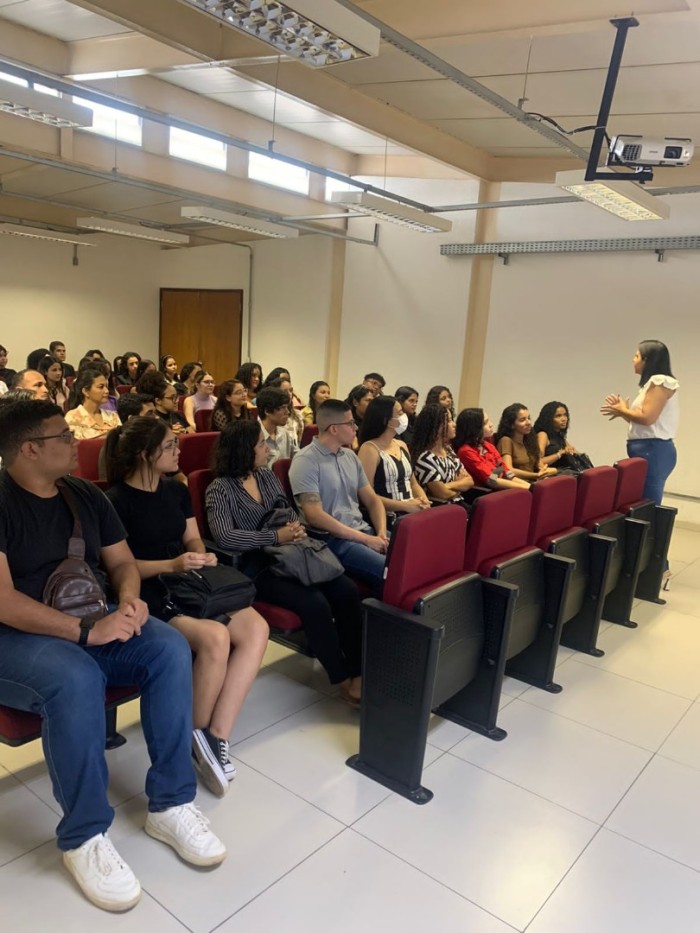 Primeira Chance: estudantes concluintes de escolas públicas assumem estágios em órgãos estaduais