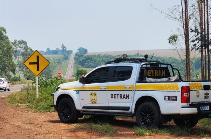 Ultrapassagem em faixa contínua e dirigir sem CNH estão entre as principais infrações da Operação Finados