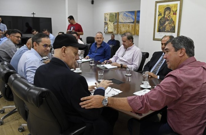 Municipalismo: governador recebe comitiva de Laguna Carapã