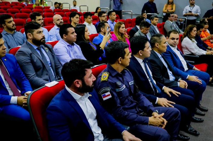 Wilson Lima anuncia chamamento de 1,7 mil aprovados em concursos da área de Segurança Pública