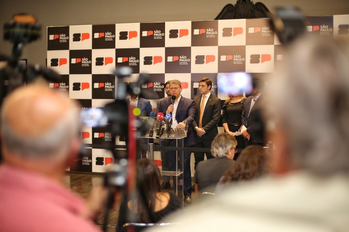 SP reforça urgência para religação total de energia e agilidade em ressarcimentos