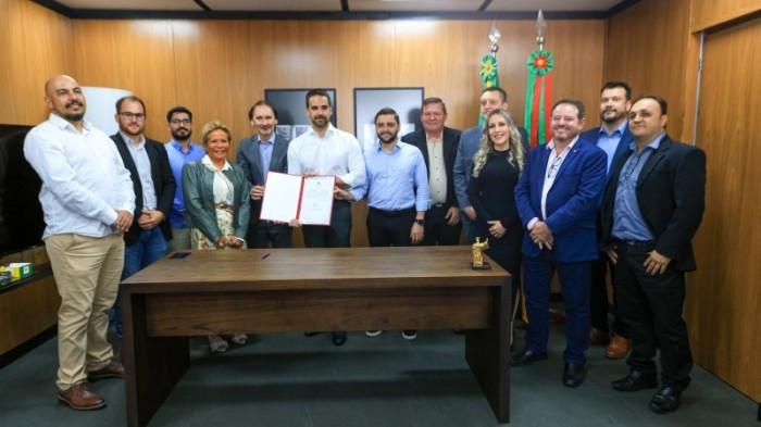 O governador reforçou o compromisso de restabelecer a normalidade na vida das pessoas atingidas pelas chuvas em setembro -Foto: Gustavo Mansur/Secom