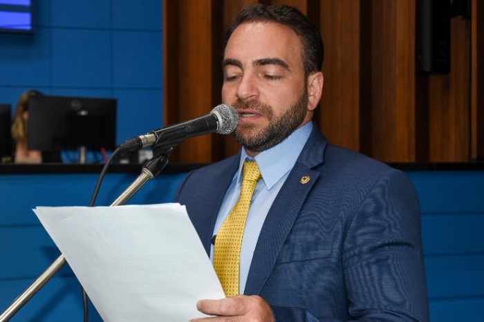 Escolas Estaduais Dr. Gabriel Vandoni de Barros e Octacílio Faustino da Silva receberam atenção do parlamentar