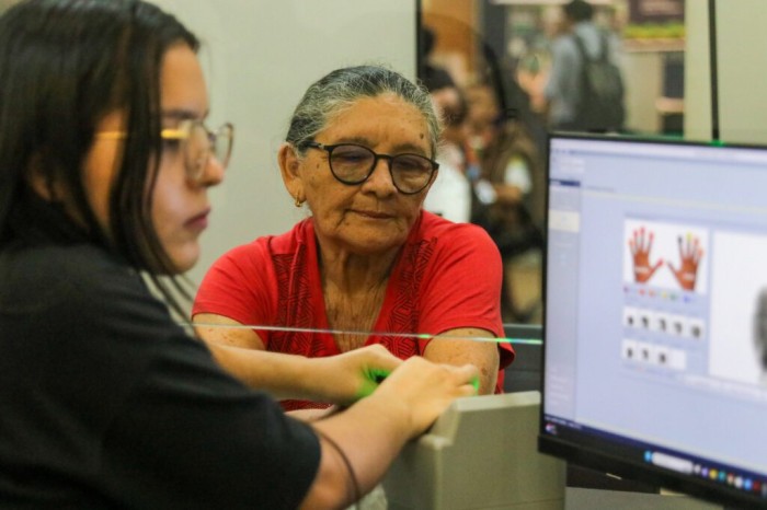 Governo do Amazonas faz atendimento nos dez PACS para a emissão da nova CIN