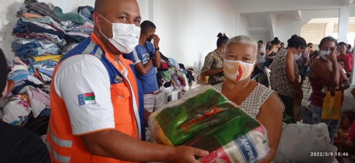 Prefeitura já entregou mais 6.390 cestas básicas e donativos para as famílias atingidas pelas chuvas