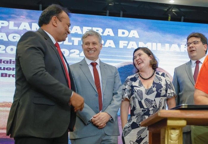 Sada assina convênios com MDA e Anater para compra de equipamentos e veículos