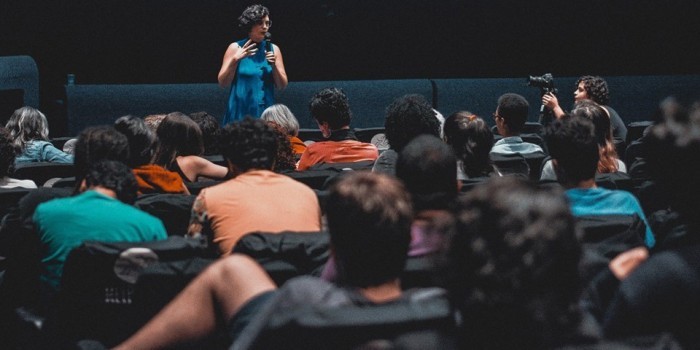 Funcultura: projeto oferece bolsas para laboratório de desenvolvimento de roteiro para curta-metragem