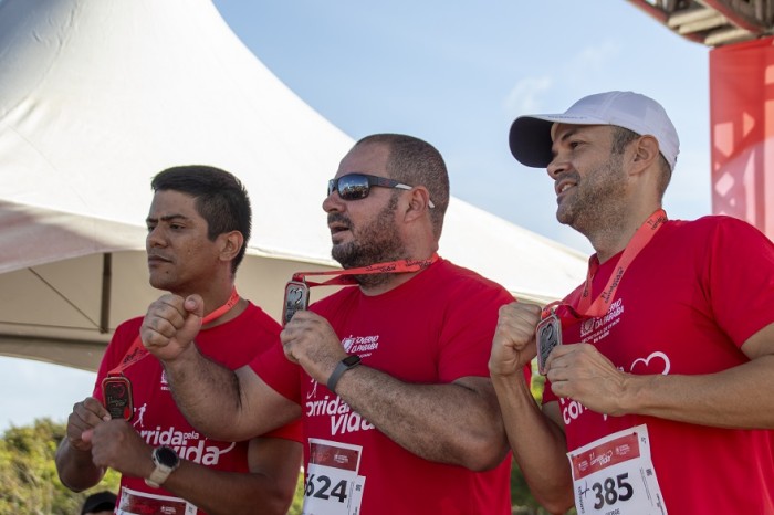Corrida Pela Vida atrai mais de mil pessoas no feriado de Proclamação da República, na Capital