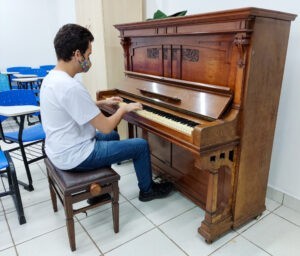 Jovens autistas superam barreiras e se destacam no Enem