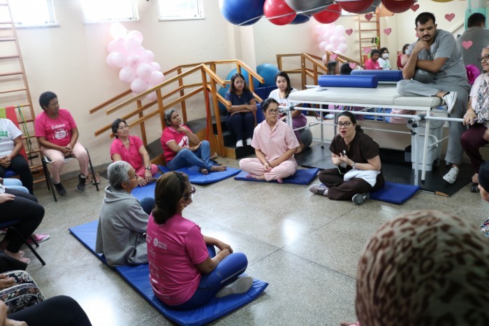 Outubro Rosa: FCecon oferece atividades de autocuidado para pacientes em tratamento de câncer de mama