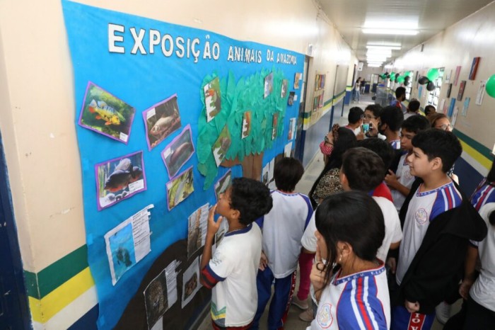 Escola estadual promove feira multidisciplinar com exposição de projetos de iniciação científica 