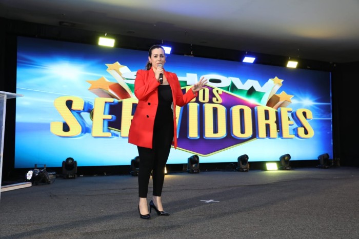 Cinthia Ribeiro sanciona 14 projetos de leis que beneficiam servidores