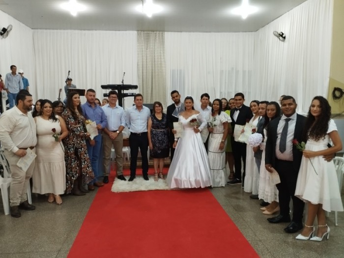 Casamento Comunitário celebra a união de nove casais em Costa Rica