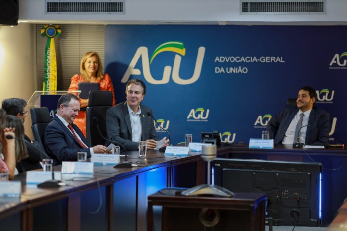 - Governador Brandão esteve em Brasília para pleitear o repasse dos recursos do Fundef (Foto: Rodrigo Ribeiro)