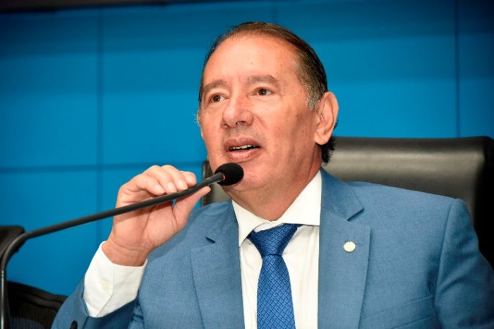 Deputado Gerson Claro, autor da proposta, destaca a importância do avanço nas políticas públicas de educação