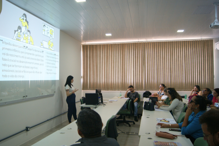 Formação demonstra importância da proteção integral na primeira infância e estimula desenvolvimento humano