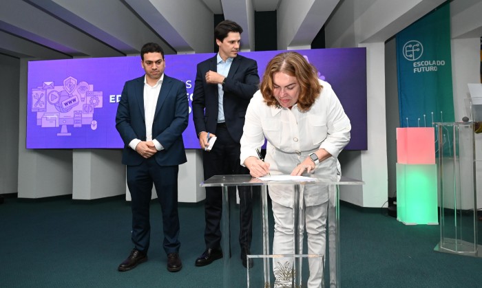 Programas lançados nesta quarta-feira visam aumentar qualidade e número de vagas de cursos técnicos na área de tecnologia em Goiás (Fotos: Solimar de Oliveira e Rodrigo Cabral)