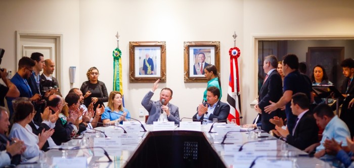 - Governador Carlos Brandão lançou um pacote de ações para a Caema (Foto: Brunno Carvalho)