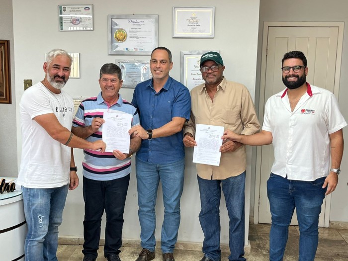 PREFEITURA DE GUAÇUÍ FORTALECE COMÉRCIO LOCAL COM REPASSE DE 60 MIL REAIS PARA ACISG REALIZAR SORTEIOS DO NATAL DE LUZ