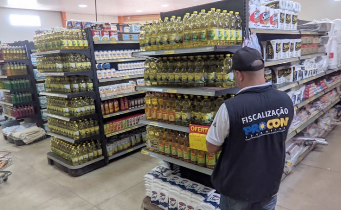 Procon Tocantins apreende mais de 500 produtos vencidos em Araguacema