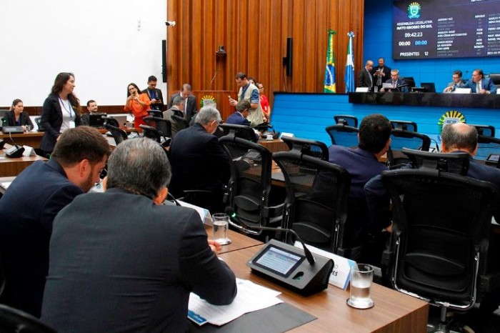 Executivo encaminha alterações no regime jurídico dos servidores públicos civis