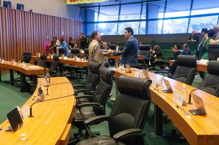 Plenário assegura direitos trabalhistas a empregados da extinta Codeplan