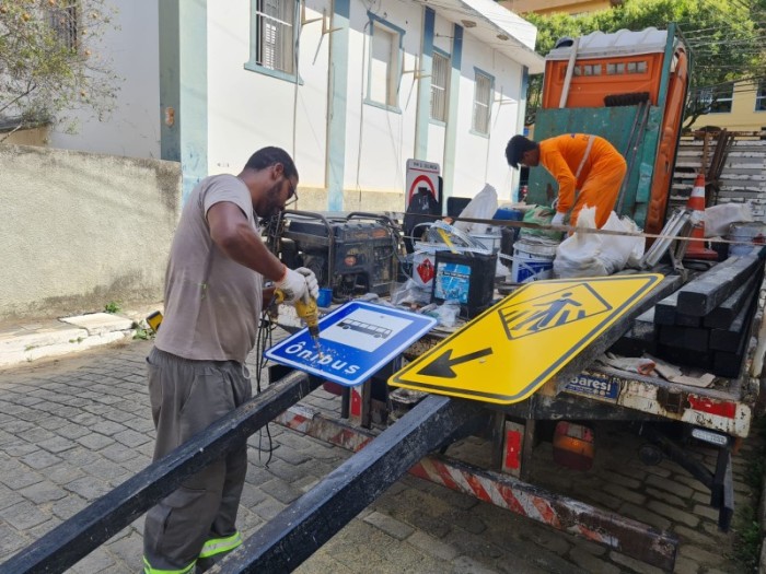 Obras da nova sinalização de trânsito já iniciaram em João Neiva