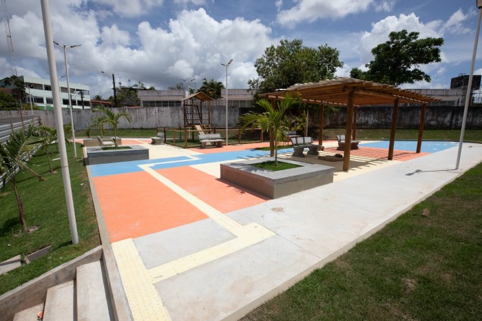Obras na Praça e no Campo do Dois de Julho estão a todo vapor