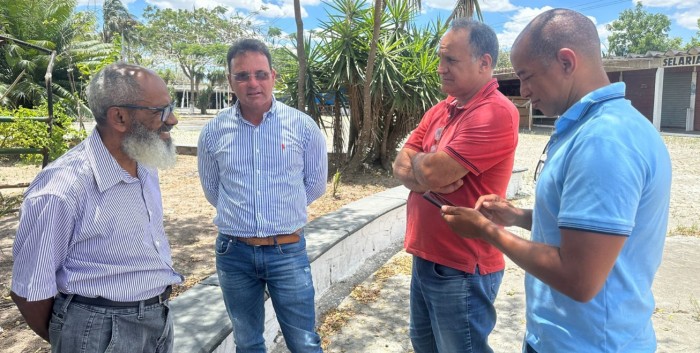 Secretário de Agricultura inspeciona feiras livres e entrepostos para planejar melhorias