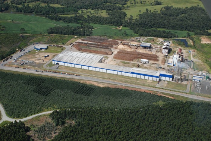 Governo e empresa especializada em MDF discutem ampliação de Unidade Industrial em Otacílio Costa com 250 novas vagas de emprego