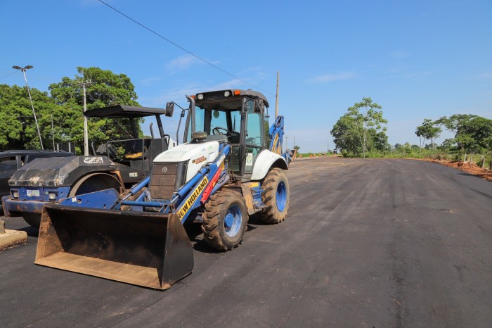 Deracre faz melhorias no estacionamento do Gefron em Senador Guiomard
