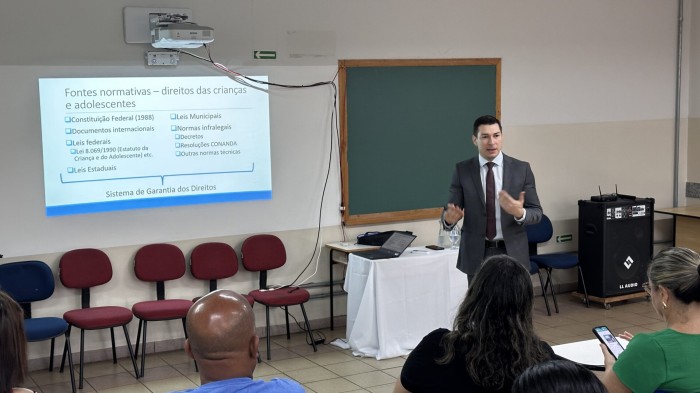 Promotor de Justiça capacita conselheiros tutelares eleitos em Coxim
