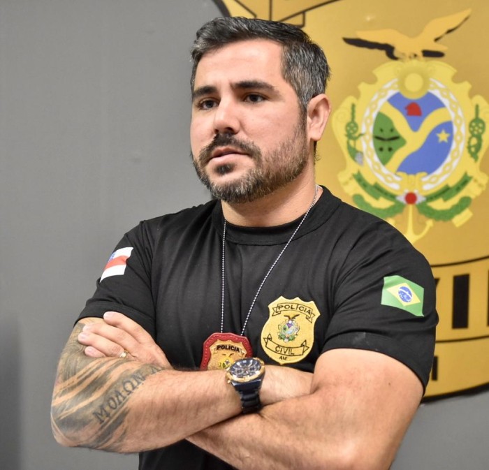 Mulher é presa e adolescente é apreendida por aplicar golpe do falso pix em lojistas do Centro de Manaus