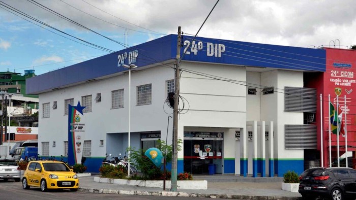 Polícia Civil do Amazonas prende dupla por roubar aparelhos celulares no Centro de Manaus