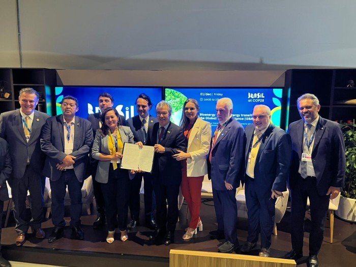 Governador Elmano inicia agenda na COP-28 e fala sobre importância da preservação ambiental