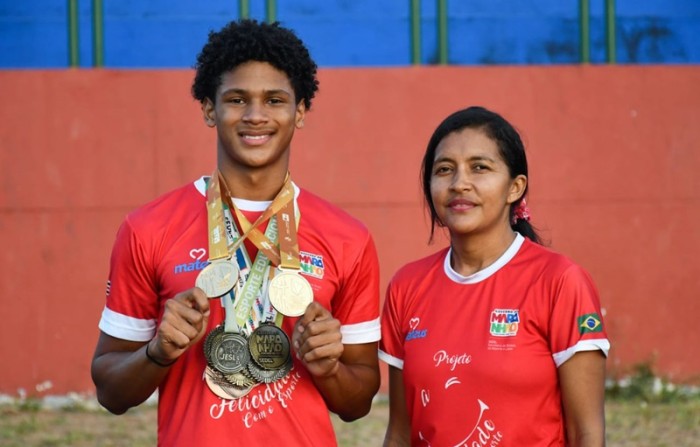 Professora e aluno da rede estadual de ensino irão participar de Jogos Escolares Sul-Americanos no Chile