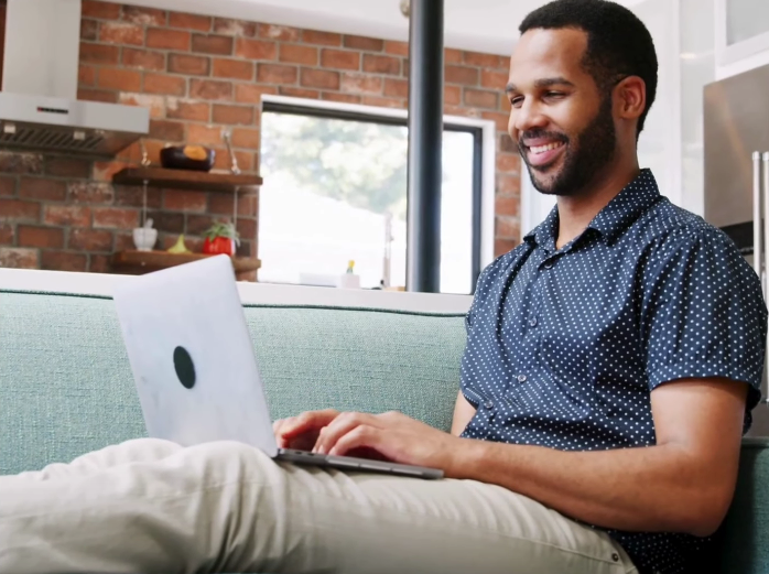 No sistema é possível realizar solicitações relacionadas a ICMS, IPVA, ITCMD e taxas