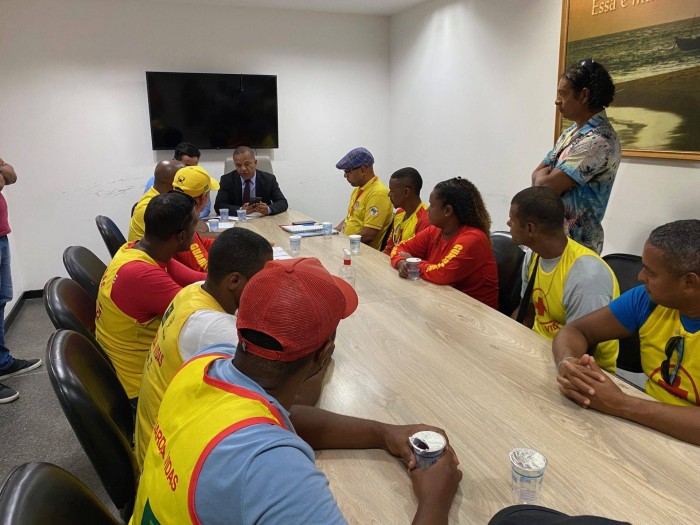Câmara recebe comissão de guarda vidas e busca viabilizar encontro da categoria com o Executivo